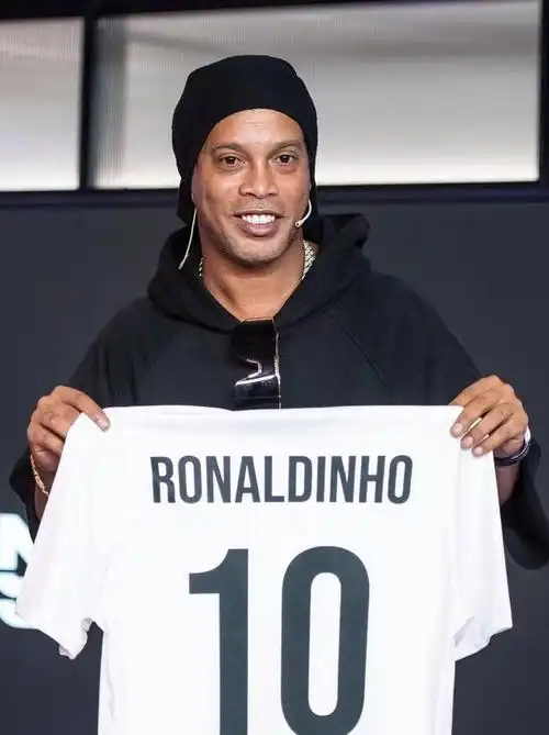 现在与湖人 现在与湖人